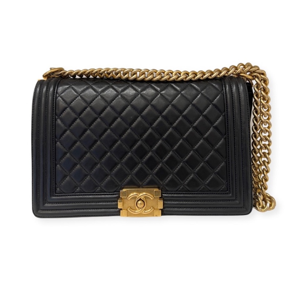AUTHENTIC Chanel boy bag medium black with gold hardware